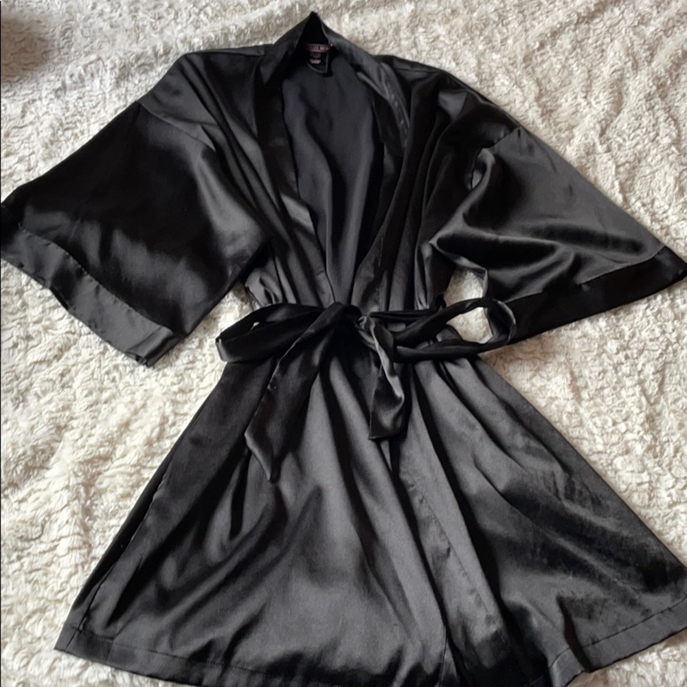 Victoria’s Secret Kimono